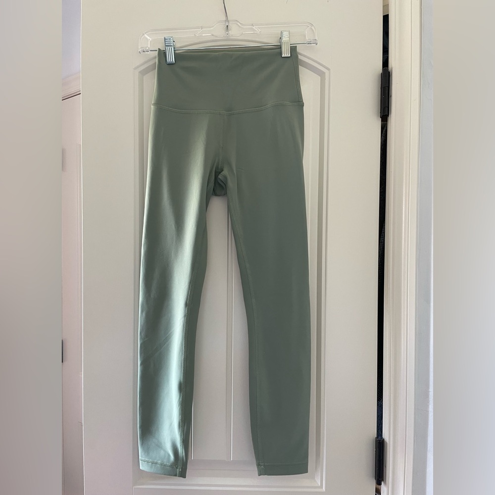 Lululemon wunder train legging